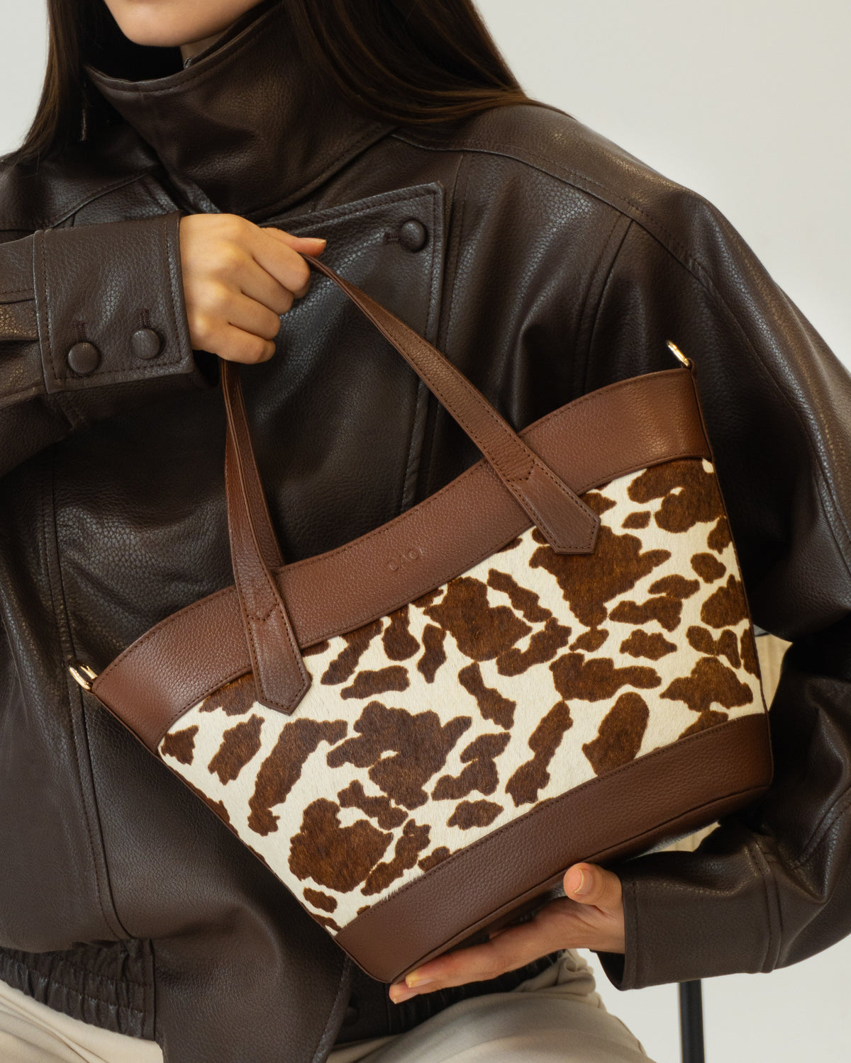 CROSSBODY BAGS